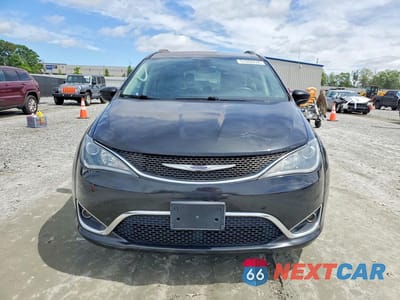 Piąte zdjęcie samochodu w środku: 2019 CHRYSLER PACIFICA TOURING L VIN:2C4RC1BG6KR680803 - miniatura