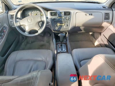 Zdjęcie 8 z 12 samochodu: 2002 HONDA ACCORD EX VIN:1HGCG16542A042137 - miniatura