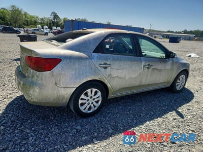 Trzecie zdjęcie samochodu z tyłu: 2012 KIA FORTE EX VIN:KNAFU4A20C5494967 - miniatura