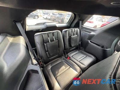 Zdjęcie 9 z 10 samochodu: 2018 FORD EXPLORER XLT VIN:1FM5K8D86JGB62301 - miniatura