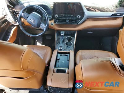 Zdjęcie 8 z 14 samochodu: 2021 TOYOTA HIGHLANDER PLATINUM VIN:5TDFZRBH5MS148705 - miniatura