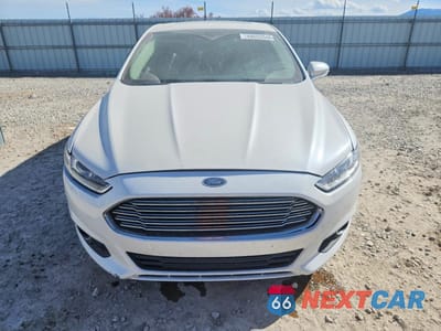 Piąte zdjęcie samochodu w środku: 2014 FORD FUSION SE VIN:1FA6P0HD7E5403664 - miniatura