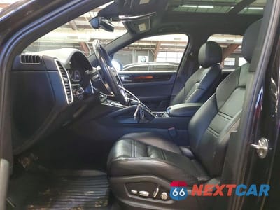 Zdjęcie 7 z 13 samochodu: 2019 PORSCHE CAYENNE VIN:WP1AA2AY5KDA09756 - miniatura