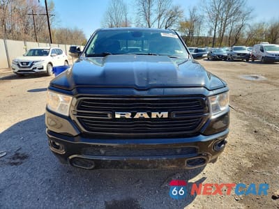 Piąte zdjęcie samochodu w środku: 2020 RAM 1500 BIG HORN VIN:1C6SRFBT0LN174531 - miniatura