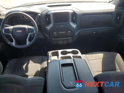 Zdjęcie 8 z 12 samochodu: 2022 CHEVROLET SILVERADO LTD C1500 CUSTOM VIN:1GCRWBEK4NZ185247 - miniatura