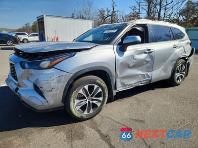 2022 TOYOTA HIGHLANDER XLE 5TDGZRBHXNS571513 - główne zdjęcie licytacji z USA - miniatura