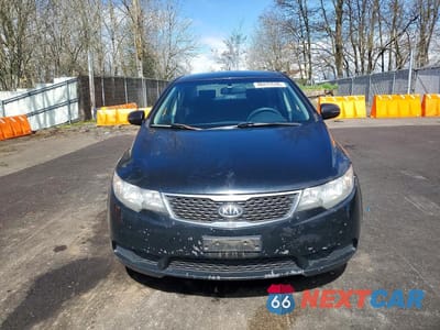Piąte zdjęcie samochodu w środku: 2012 KIA FORTE EX VIN:KNAFU4A21C5626179 - miniatura
