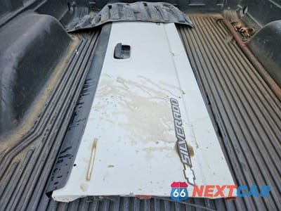 Zdjęcie 12 z 13 samochodu: 2004 CHEVROLET SILVERADO K2500 VIN:1GCGK29U04Z179796 - miniatura