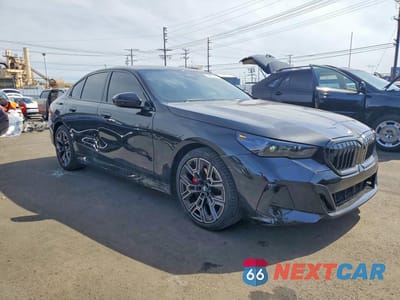 Czwarte zdjęcie samochodu z boku: 2026 BMW 530 I VIN:WBA43FJ09TCW65103 - miniatura
