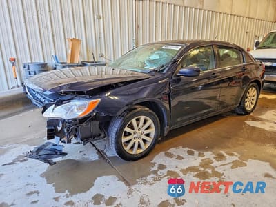 2012 CHRYSLER 200 TOURING 1C3CCBBG0CN106633 - główne zdjęcie licytacji z USA - miniatura