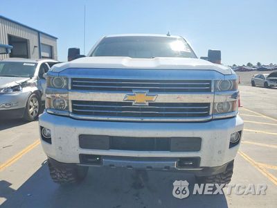 Piąte zdjęcie samochodu w środku: 2016 CHEVROLET SILVERADO K2500 HIGH COUNTRY VIN:1GC1KXE83GF120937 - miniatura