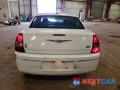 Zdjęcie 6 z 11 samochodu: 2010 CHRYSLER 300 TOURING VIN:2C3CA5CV5AH315196 - miniatura