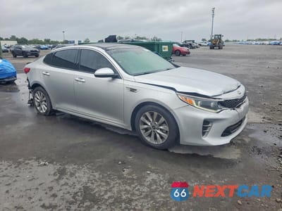 Czwarte zdjęcie samochodu z boku: 2017 KIA OPTIMA EX VIN:5XXGU4L33HG134673 - miniatura