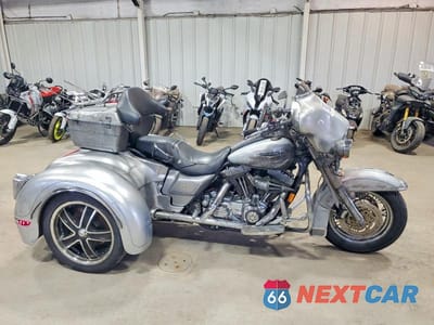 2005 HARLEY-DAVIDSON FLHRCI 1HD1FRW165Y688245 - główne zdjęcie licytacji z USA - miniatura