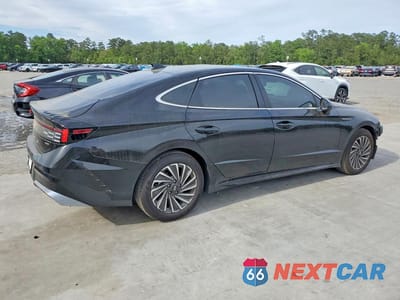 Trzecie zdjęcie samochodu z tyłu: 2025 HYUNDAI SONATA HYBRID SEL VIN:KMHL34JJ4SA123571 - miniatura