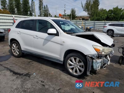 Czwarte zdjęcie samochodu z boku: 2014 MITSUBISHI OUTLANDER SPORT SE VIN:4A4AP4AU4EE006895 - miniatura