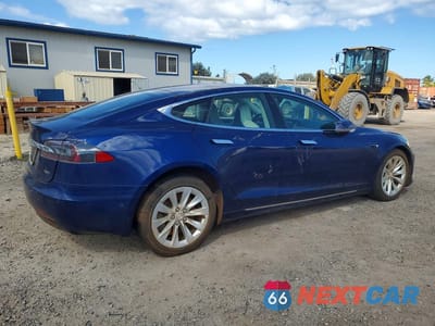 Trzecie zdjęcie samochodu z tyłu: 2018 TESLA MODEL S VIN:5YJSA1E29JF285709 - miniatura