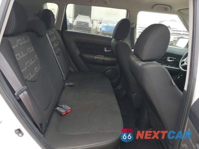 Zdjęcie 11 z 12 samochodu: 2012 KIA SOUL + VIN:KNDJT2A67C7428430 - miniatura