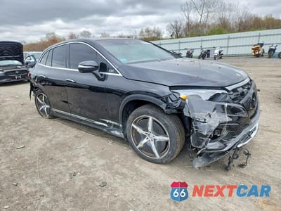 Czwarte zdjęcie samochodu z boku: 2023 MERCEDES-BENZ EQE SUV 350 4MATIC VIN:4JGGM1CB8PA003721 - miniatura
