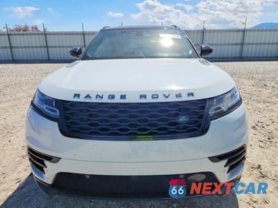 Piąte zdjęcie samochodu w środku: 2022 LAND ROVER RANGE ROVER VELAR R-DYNAMIC S VIN:SALYT2EX4NA330147 - miniatura
