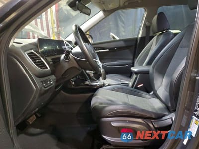 Zdjęcie 7 z 13 samochodu: 2024 KIA SELTOS S VIN:KNDEUCAA6R7524308 - miniatura