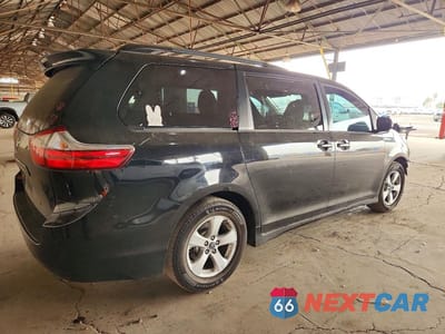 Trzecie zdjęcie samochodu z tyłu: 2019 TOYOTA SIENNA LE VIN:5TDKZ3DC1KS997191 - miniatura