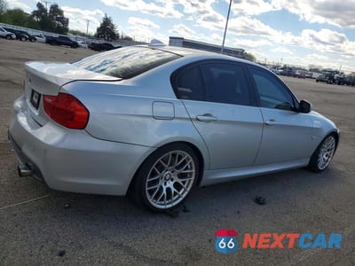 Trzecie zdjęcie samochodu z tyłu: 2011 BMW 335 I VIN:WBAPM5C54BE435730 - miniatura