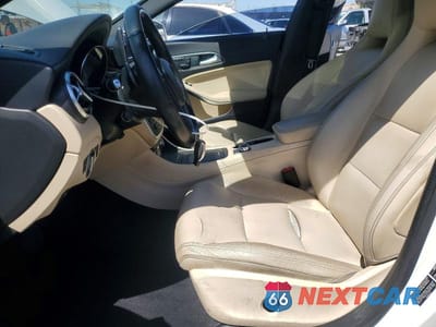 Zdjęcie 7 z 12 samochodu: 2014 MERCEDES-BENZ CLA 250 VIN:WDDSJ4EB5EN119475 - miniatura