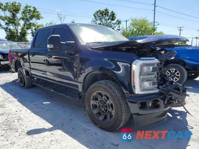 Czwarte zdjęcie samochodu z boku: 2024 FORD F250 SUPER DUTY VIN:1FT8W2BA9RED44011 - miniatura