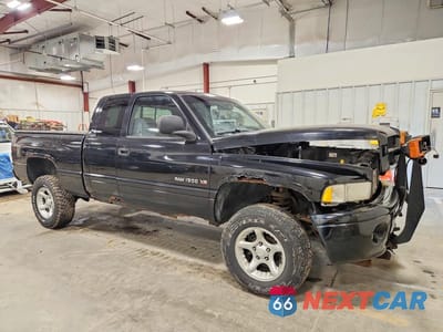 Czwarte zdjęcie samochodu z boku: 2001 DODGE RAM 1500 VIN:3B7HF13Z61G762750 - miniatura