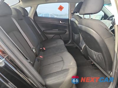Zdjęcie 10 z 12 samochodu: 2016 KIA OPTIMA LX VIN:KNAGT4L32G5111033 - miniatura