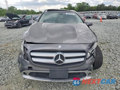 Piąte zdjęcie samochodu w środku: 2015 MERCEDES-BENZ GLA 250 4MATIC VIN:WDCTG4GB9FJ125390 - miniatura