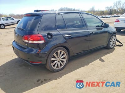 Trzecie zdjęcie samochodu z tyłu: 2013 VOLKSWAGEN GOLF VIN:WVWDM7AJ8DW038696 - miniatura