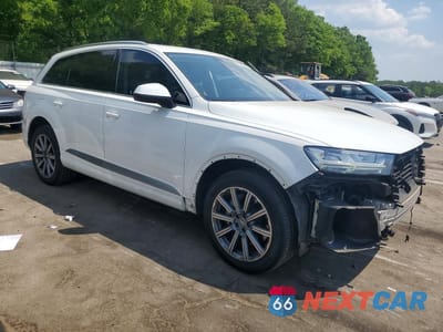 Czwarte zdjęcie samochodu z boku: 2019 AUDI Q7 PREMIUM PLUS VIN:WA1LAAF79KD001447 - miniatura