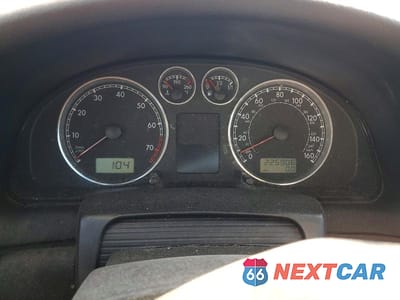 Zdjęcie 9 z 12 samochodu: 2003 VOLKSWAGEN PASSAT GLX VIN:WVWWH63B63E317453 - miniatura