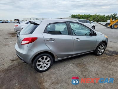 Trzecie zdjęcie samochodu z tyłu: 2013 MAZDA MAZDA2 VIN:JM1DE1LYXD0162976 - miniatura