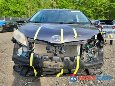 Piąte zdjęcie samochodu w środku: 2011 TOYOTA SIENNA LIMITED 7-PASSENGER VIN:5TDYK3DC2BS053513 - miniatura