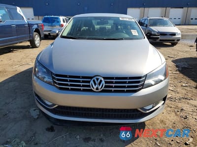 Piąte zdjęcie samochodu w środku: 2014 VOLKSWAGEN PASSAT SE VIN:1VWBN7A34EC110175 - miniatura