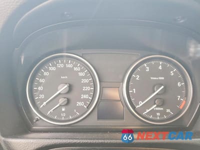 Zdjęcie 9 z 12 samochodu: 2009 BMW 328 XI VIN:WBAPK73509A453936 - miniatura