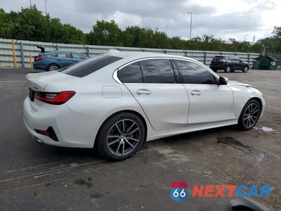 Trzecie zdjęcie samochodu z tyłu: 2021 BMW 330I VIN:3MW5R1J06M8C07291 - miniatura