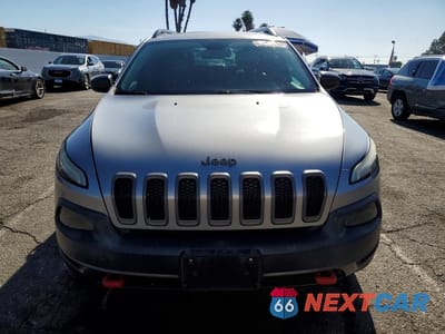 Piąte zdjęcie samochodu w środku: 2015 JEEP CHEROKEE TRAILHAWK VIN:1C4PJMBS9FW786212 - miniatura