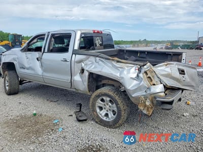 Drugie zdjęcie samochodu z przodu: 2018 CHEVROLET SILVERADO K1500 LT VIN:3GCUKREC2JG474354 - miniatura