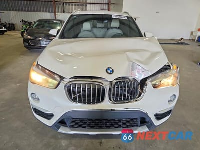 Piąte zdjęcie samochodu w środku: 2018 BMW X1 SDRIVE28I VIN:WBXHU7C37J5L08554 - miniatura