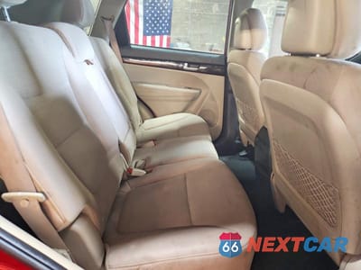 Zdjęcie 11 z 13 samochodu: 2014 KIA SORENTO LX VIN:5XYKT3A66EG496315 - miniatura