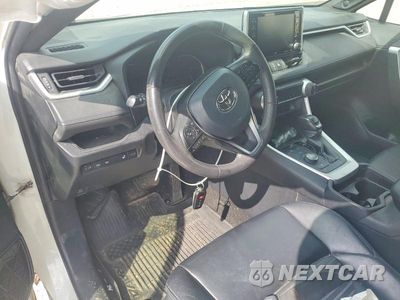 Zdjęcie 8 z 13 samochodu: 2019 TOYOTA RAV4 XSE VIN:JTMEWRFV0KJ015395 - miniatura