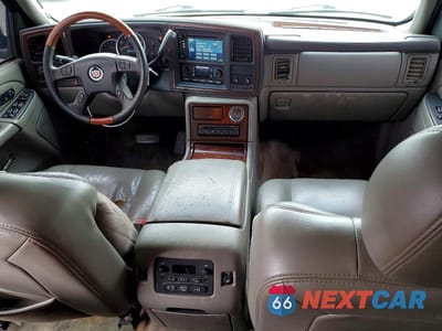 Zdjęcie 8 z 13 samochodu: 2004 CADILLAC ESCALADE LUXURY VIN:1GYEC63T04R250842 - miniatura