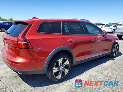 Trzecie zdjęcie samochodu z tyłu: 2021 VOLVO V60 CROSS COUNTRY T5 MOMENTUM VIN:YV4102WK3M1070923 - miniatura