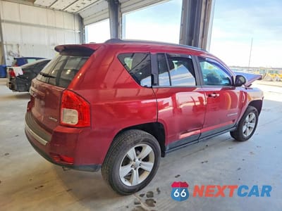 Trzecie zdjęcie samochodu z tyłu: 2011 JEEP COMPASS LIMITED VIN:1J4NF5FB9BD204800 - miniatura