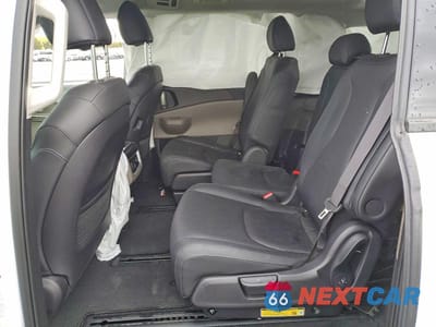 Zdjęcie 10 z 12 samochodu: 2025 KIA CARNIVAL HYBRID SX VIN:KNDNE5KAXS6037793 - miniatura