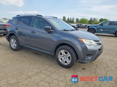 Czwarte zdjęcie samochodu z boku: 2015 TOYOTA RAV4 LE VIN:JTMBFREV7FD161558 - miniatura